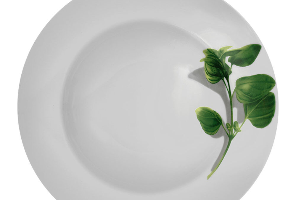 Pastateller mit Dekor