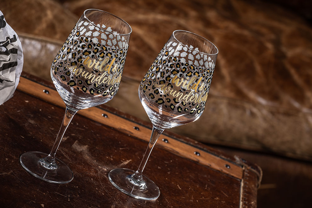 Weinglas Electra mit Leo Print